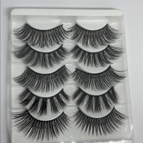 5 pairs of 3-D Faux Mink Lashes Style 55 - Picture 3 of 3